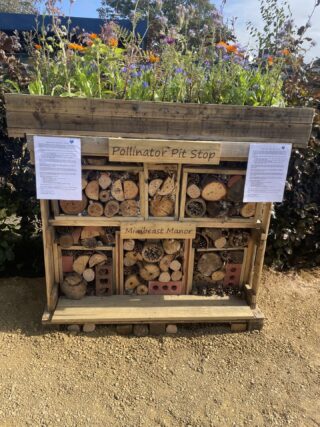 b1bc8088-5ffb-47e7-a61d-134858919381